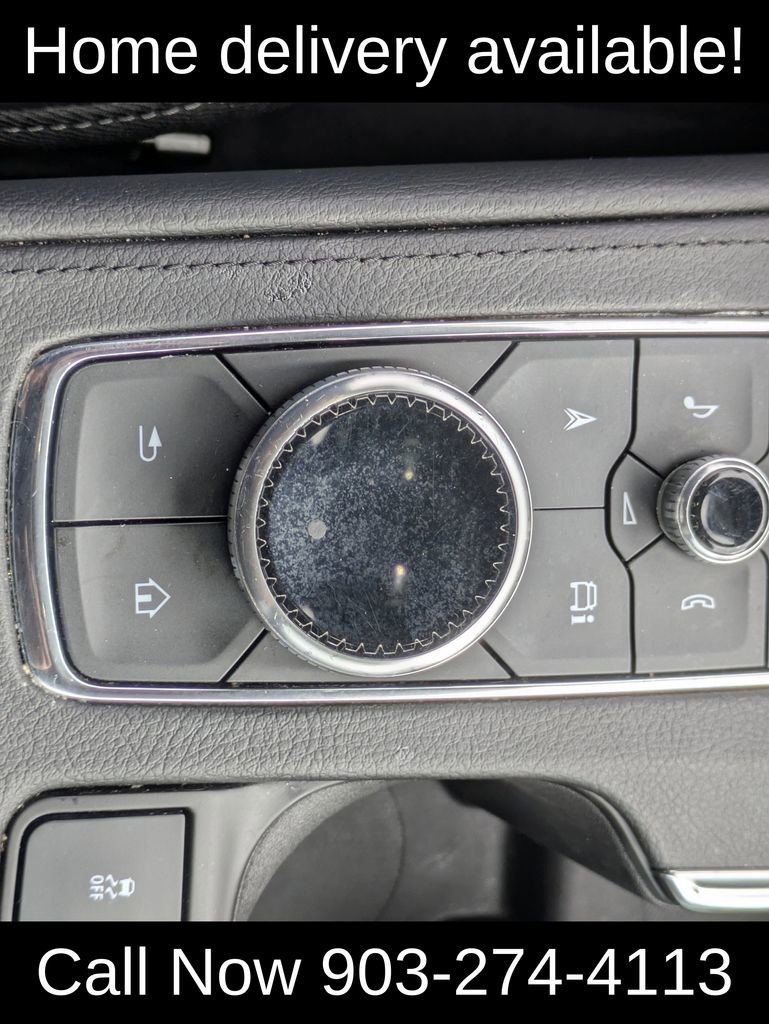 Used 2024 Cadillac XT4 Premium Luxury image 18