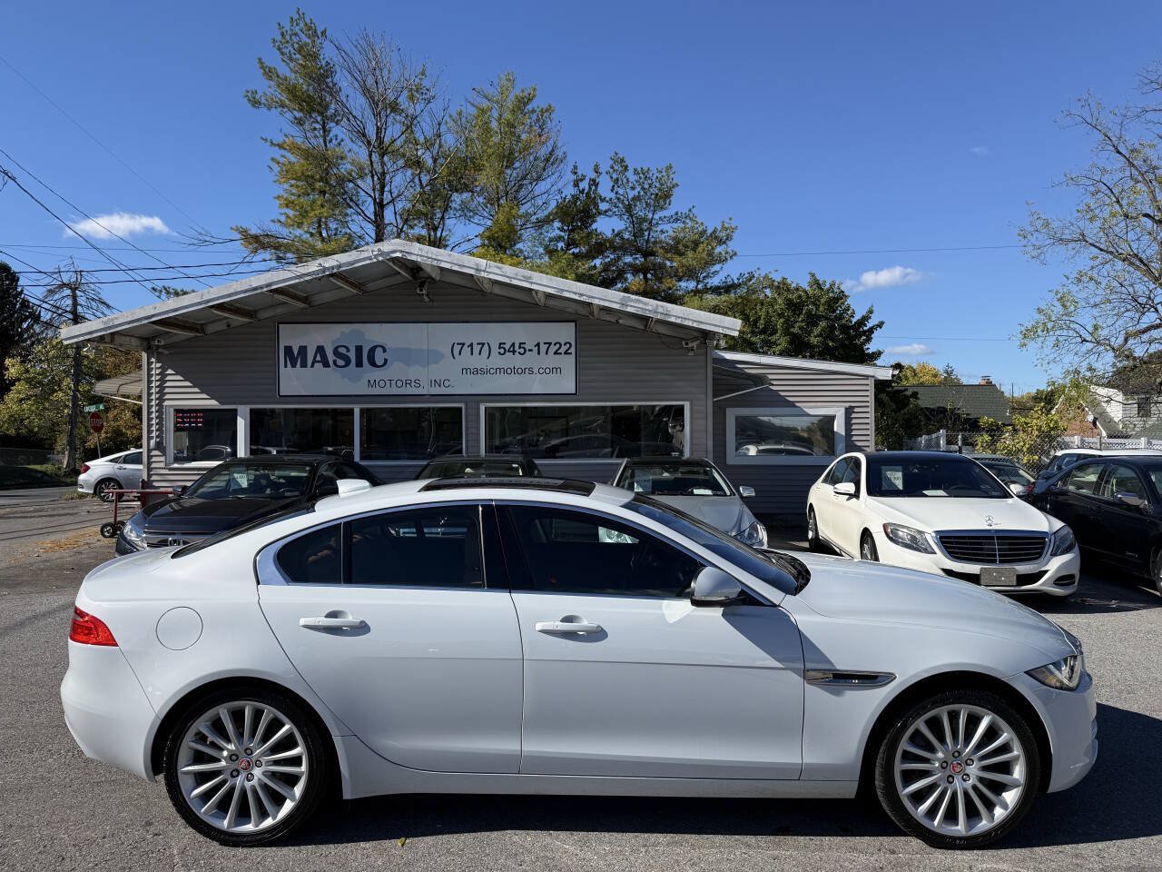 Used 2018 Jaguar XE Portfolio AWD/4WD image 3