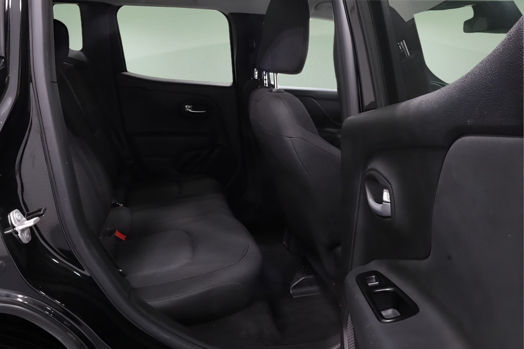 Certified 2023 Jeep Renegade Latitude AWD/4WD image 17