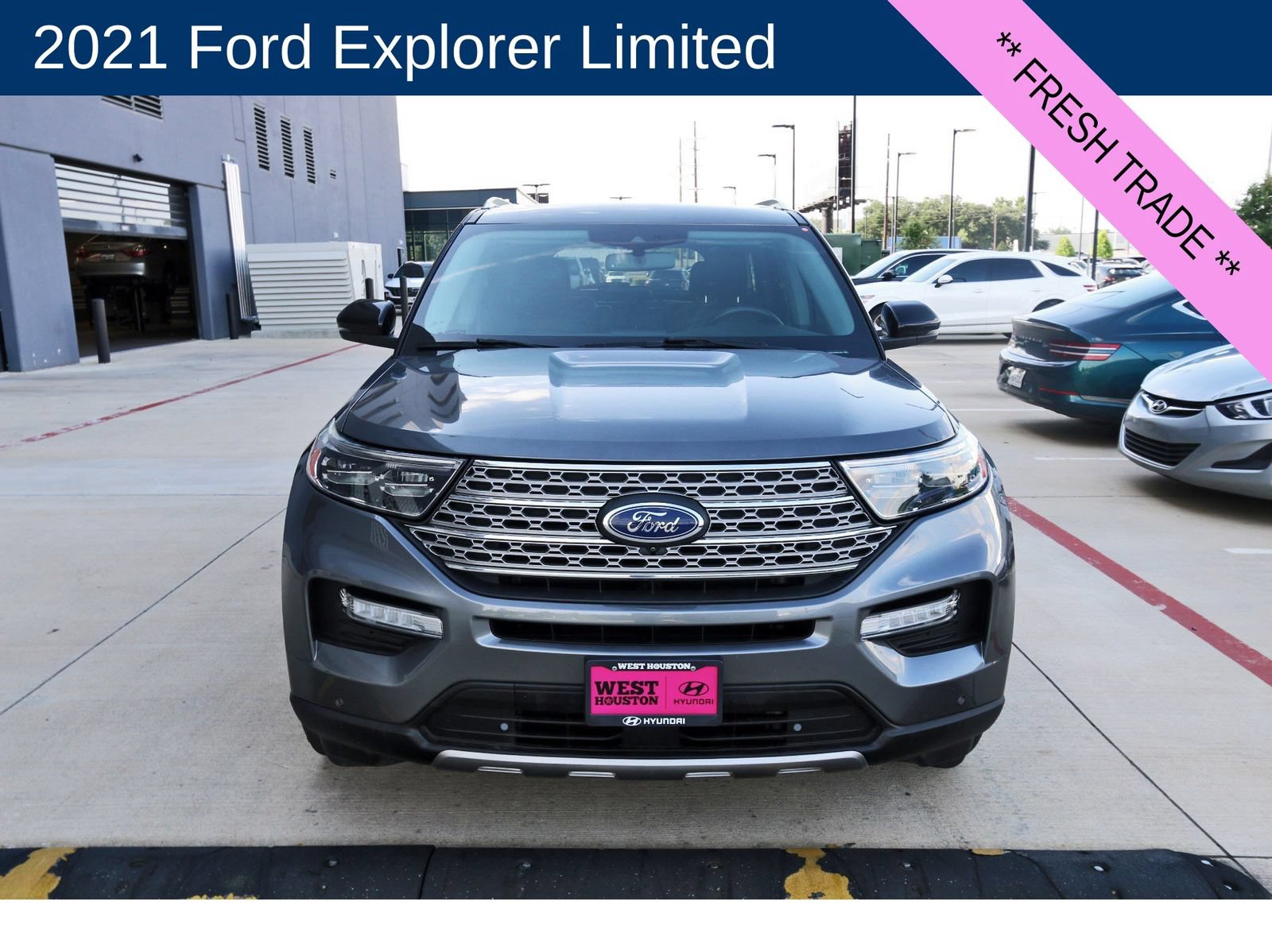 Used 2021 Ford Explorer Limited w/ Equipment Group 301A RWD image 2