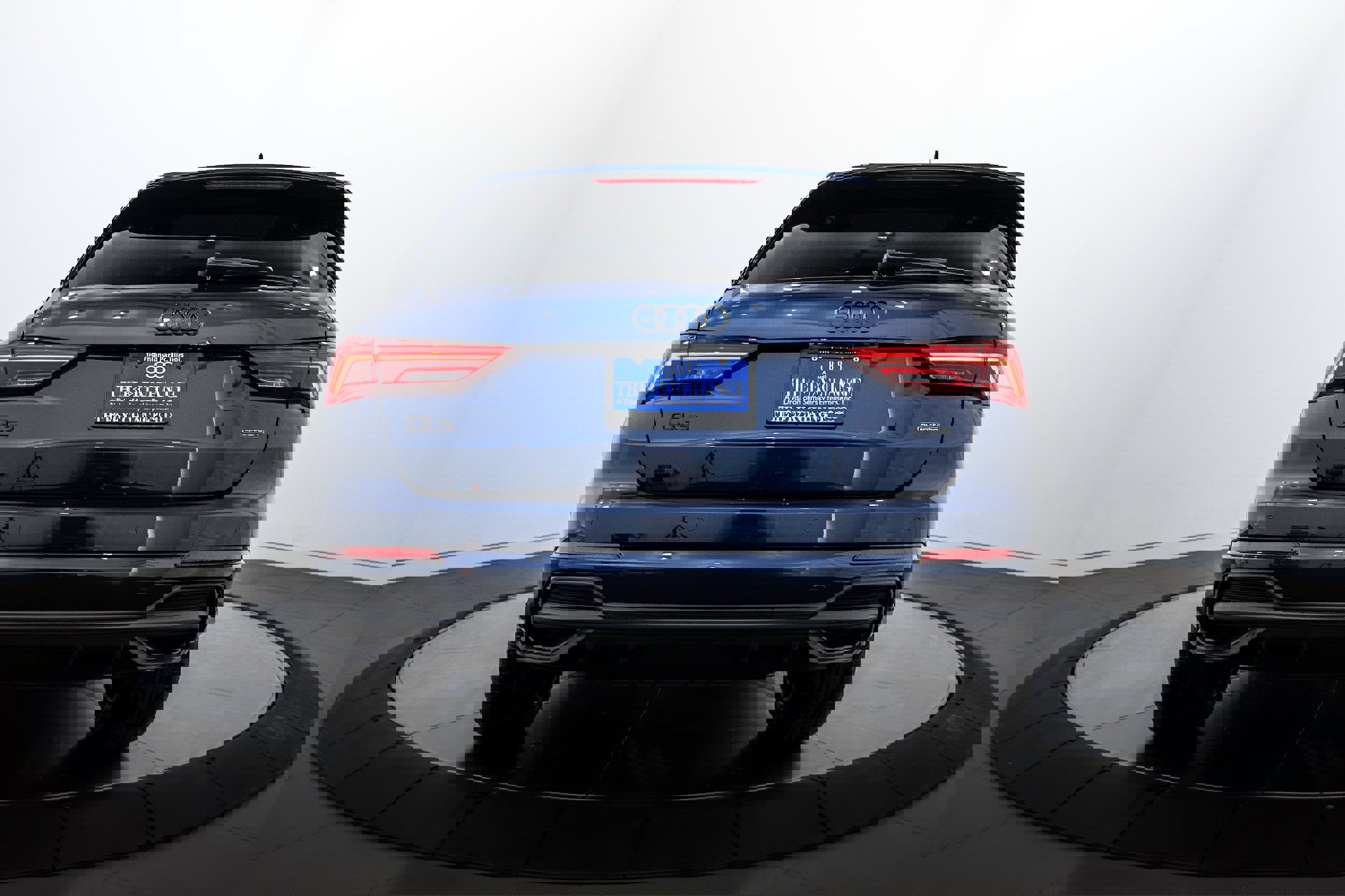 New 2025 Audi Q3 2.0T Premium image 18