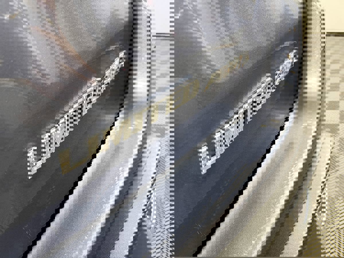 Used 2018 Toyota Highlander Limited image 10