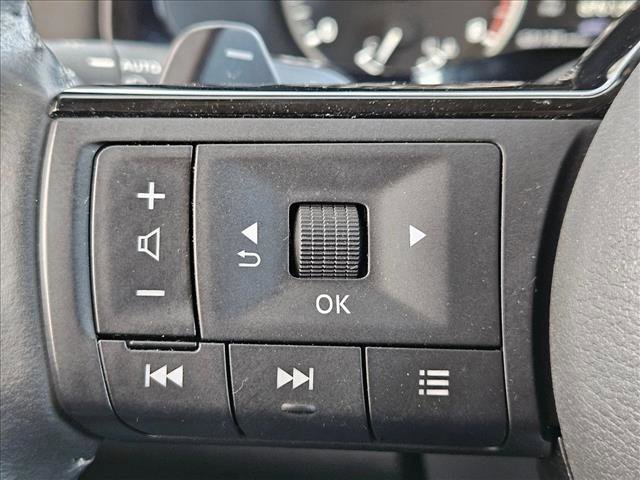 Used 2022 Nissan Pathfinder SV image 18