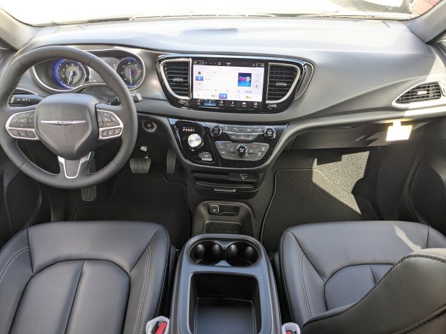 New 2026 Chrysler Voyager LX FWD image 15