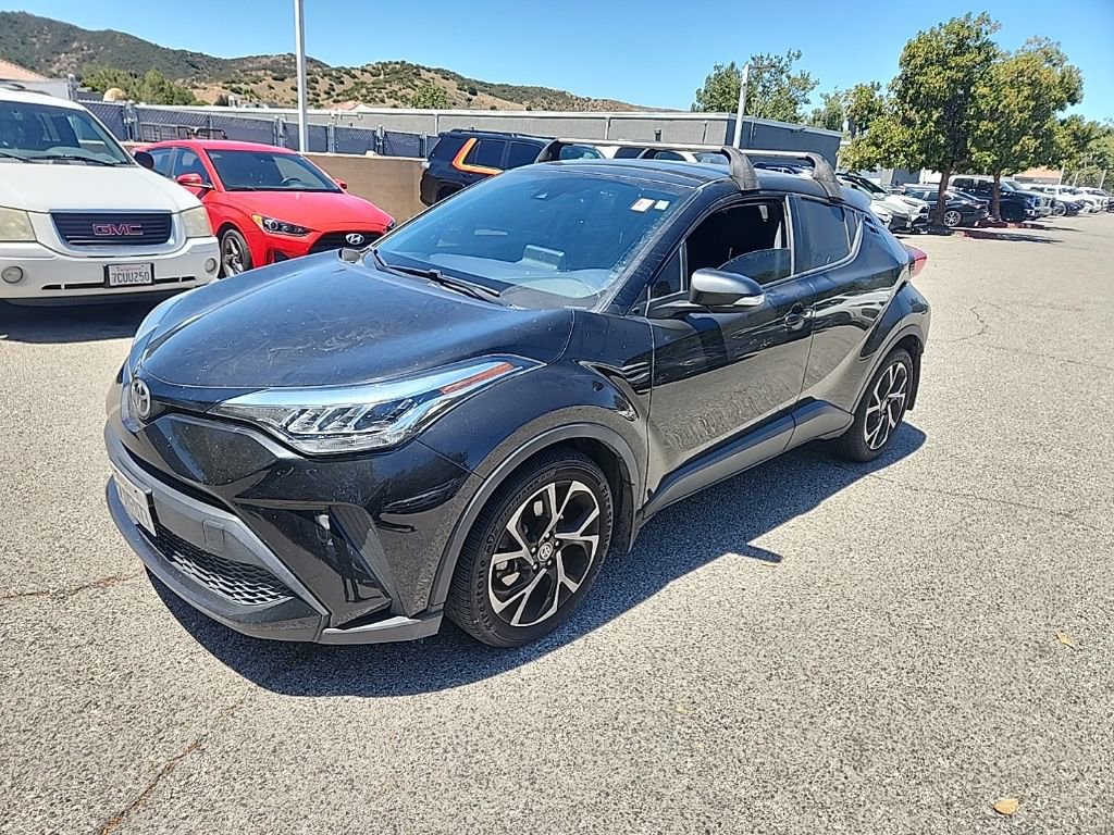 Used 2020 Toyota C-HR XLE FWD image 1