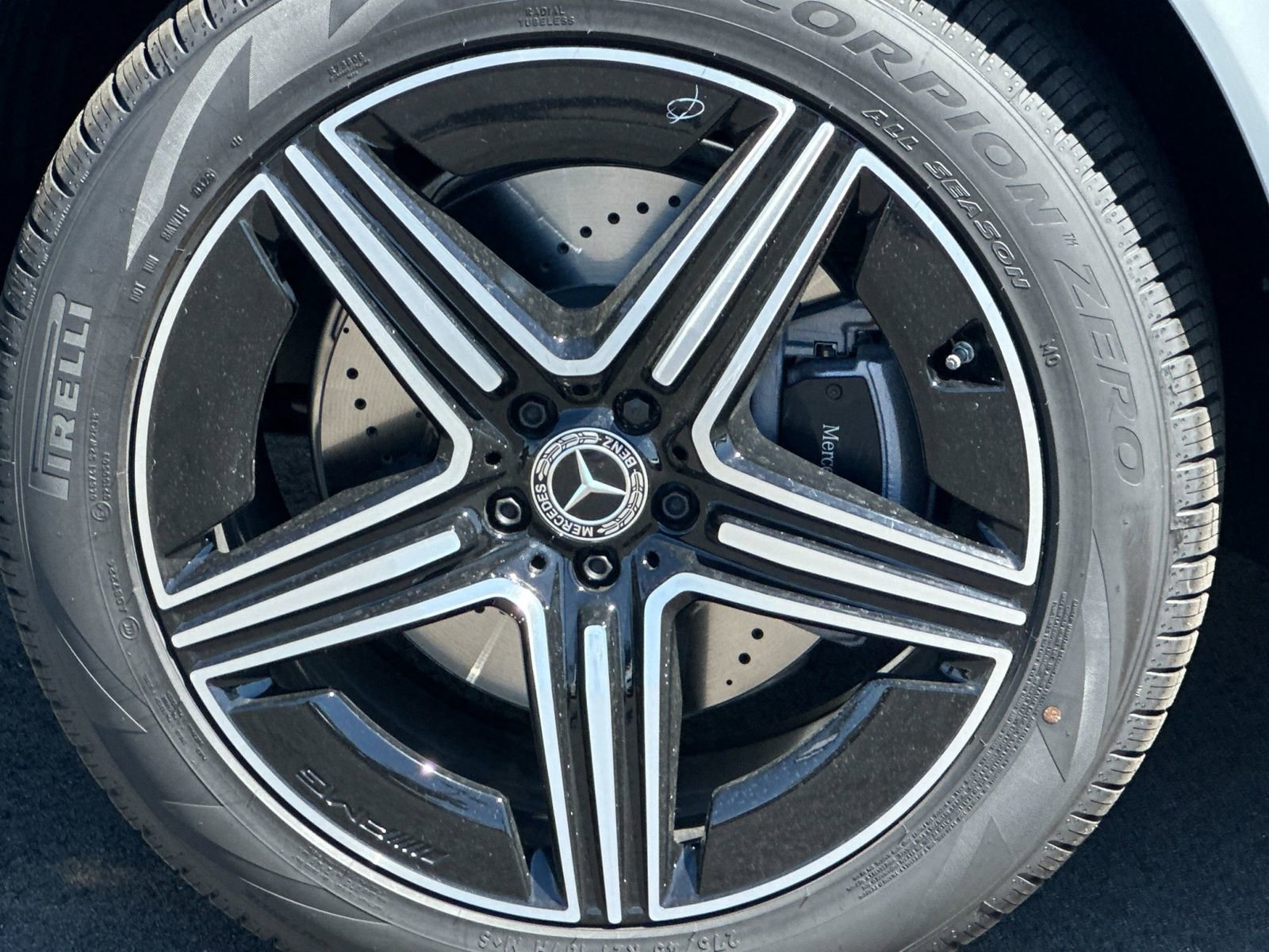 New 2026 Mercedes-Benz GLE 580 4MATIC image 32