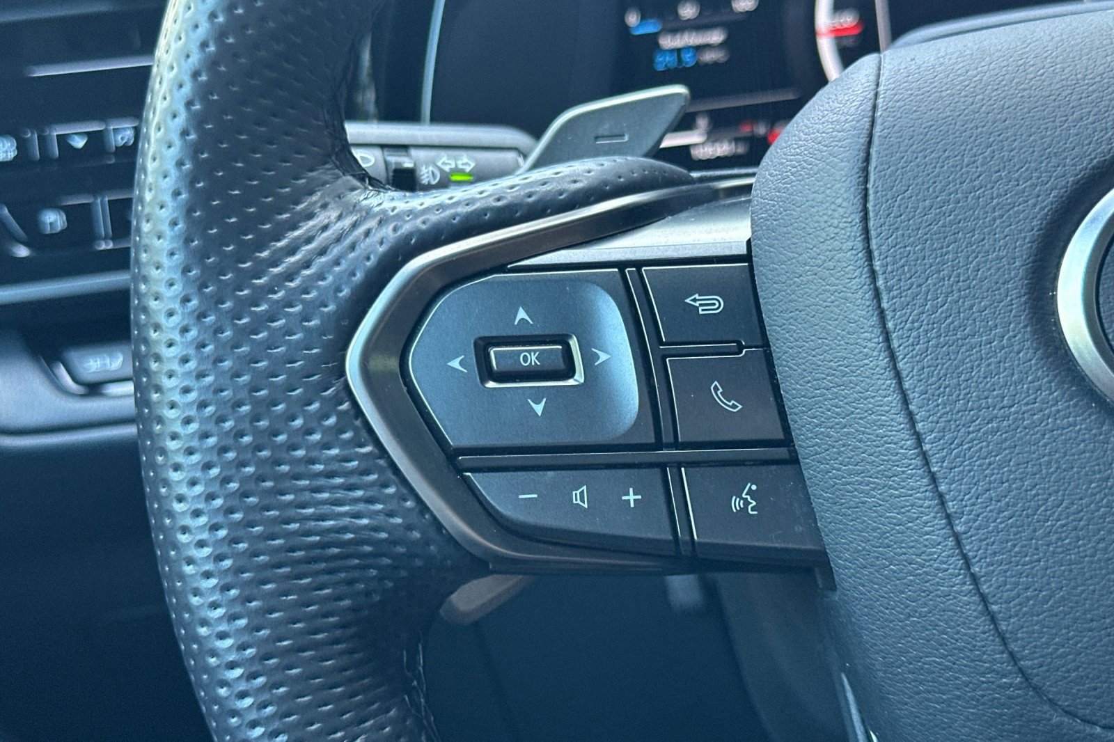 Certified 2025 Lexus TX 500h AWD w/ Technology Package image 30