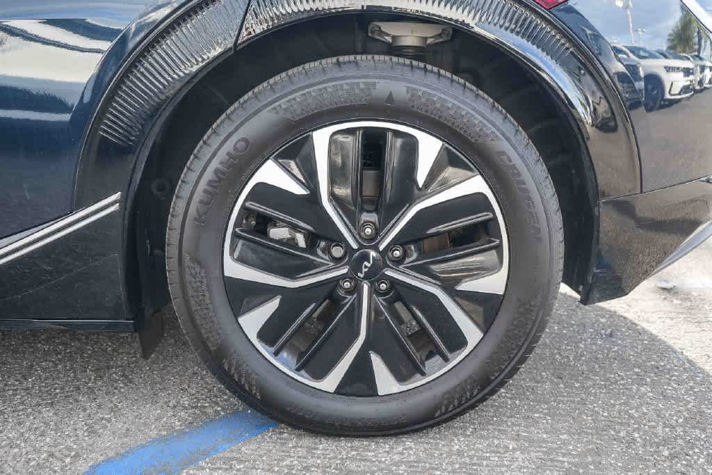 Certified 2024 Kia EV6 Wind RWD image 10