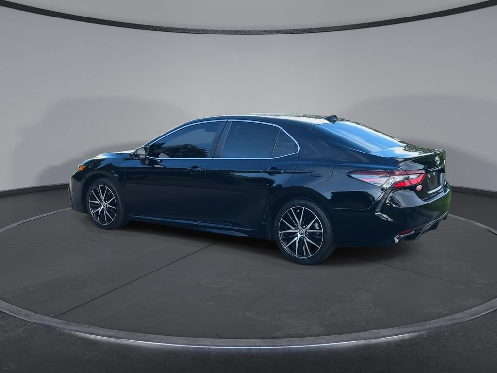 Used 2023 Toyota Camry SE FWD image 6