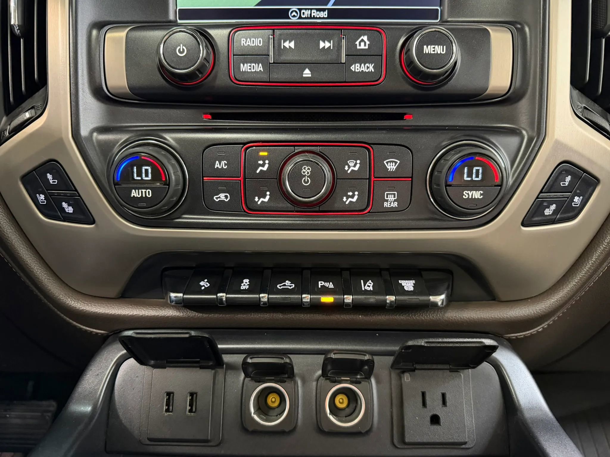 Used 2016 GMC Sierra 3500 Denali w/ Duramax Plus Package AWD/4WD image 24
