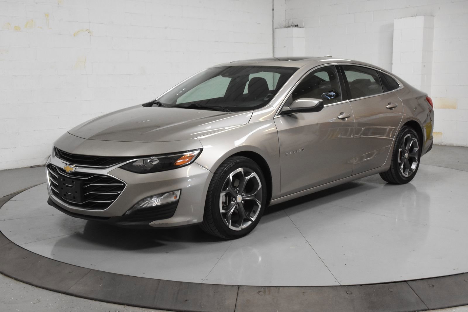 Used 2023 Chevrolet Malibu LT FWD image 7