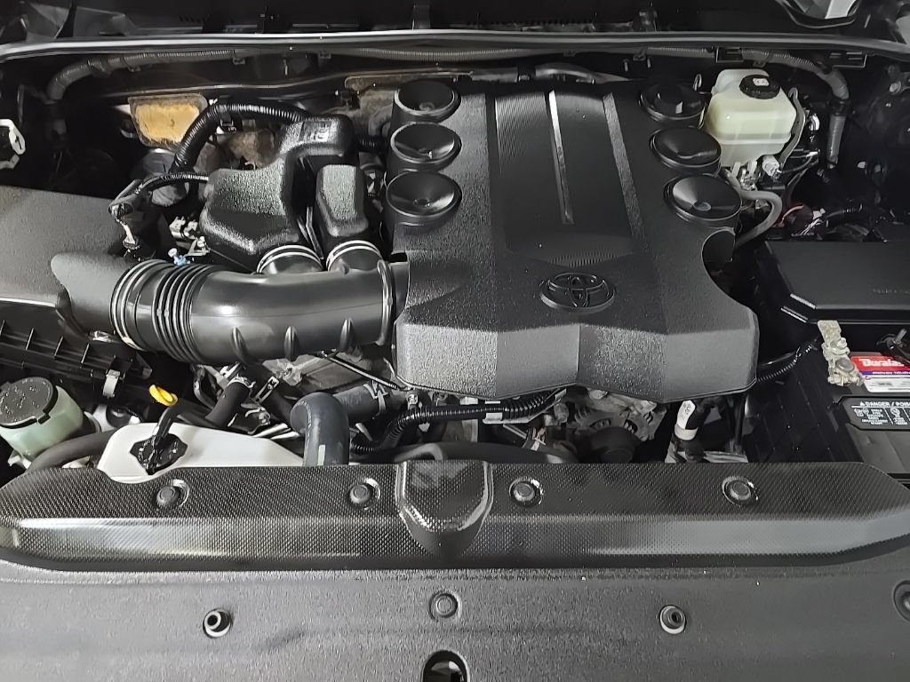 Used 2019 Toyota 4Runner SR5 AWD/4WD image 15