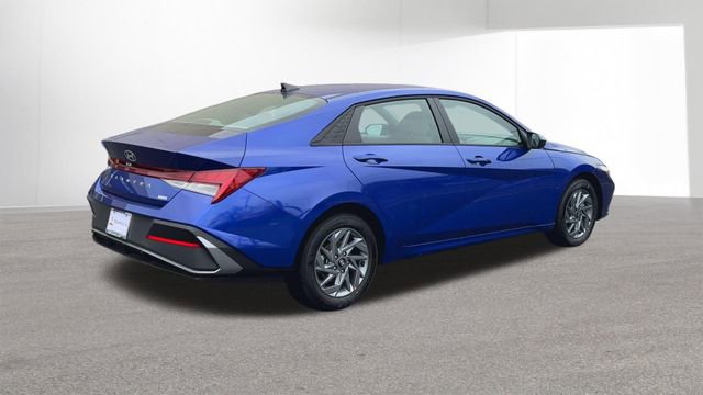 New 2026 Hyundai Elantra Blue image 9