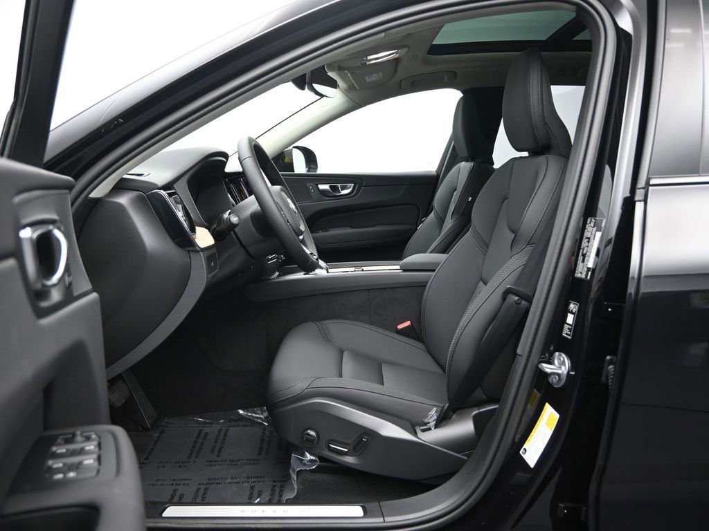 New 2026 Volvo XC60 B5 Plus w/ Protection Package Premier AWD/4WD image 22