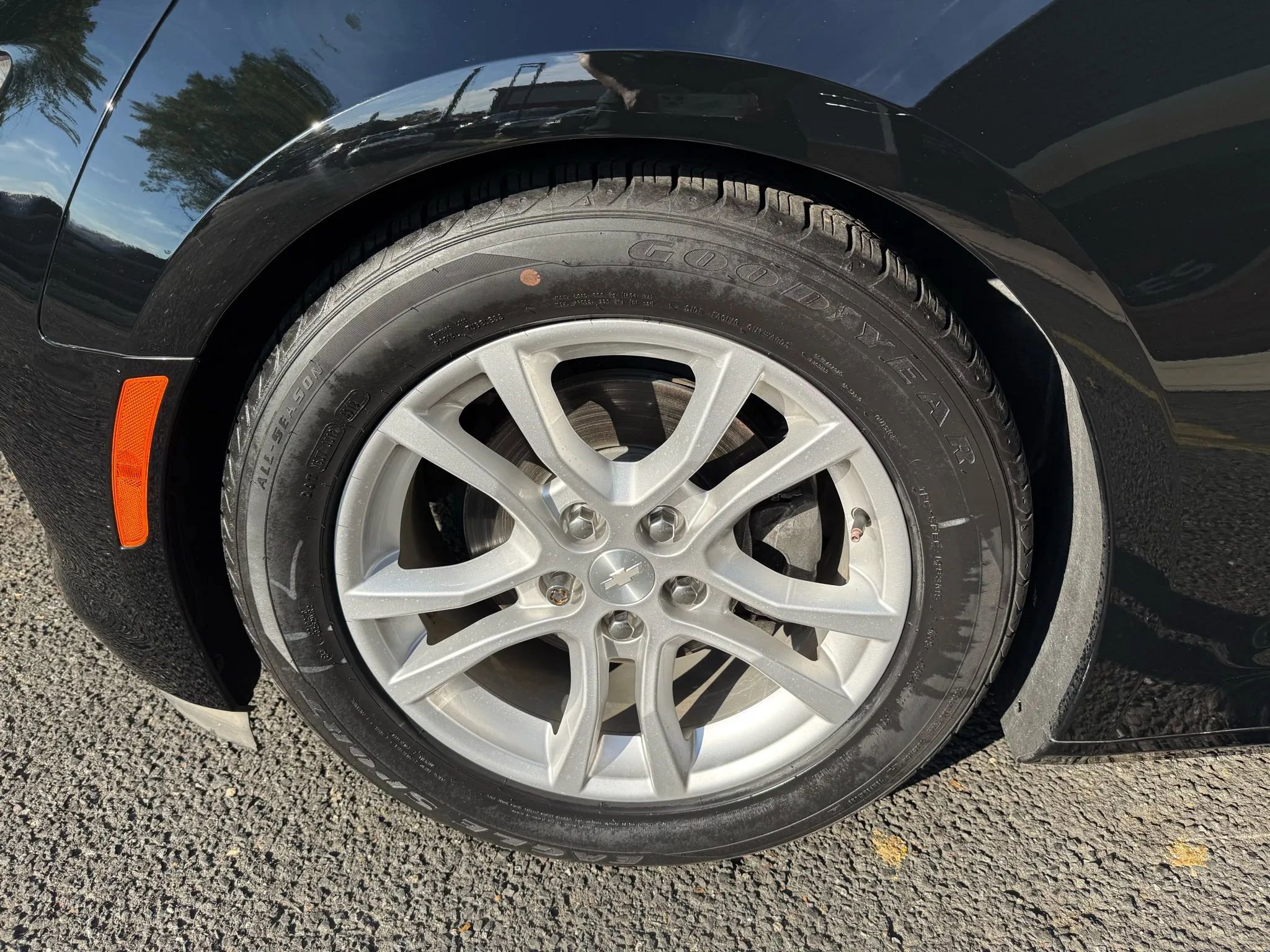 Used 2019 Chevrolet Camaro LS image 21
