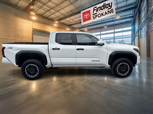Certified 2025 Toyota Tacoma TRD Off-Road image 4