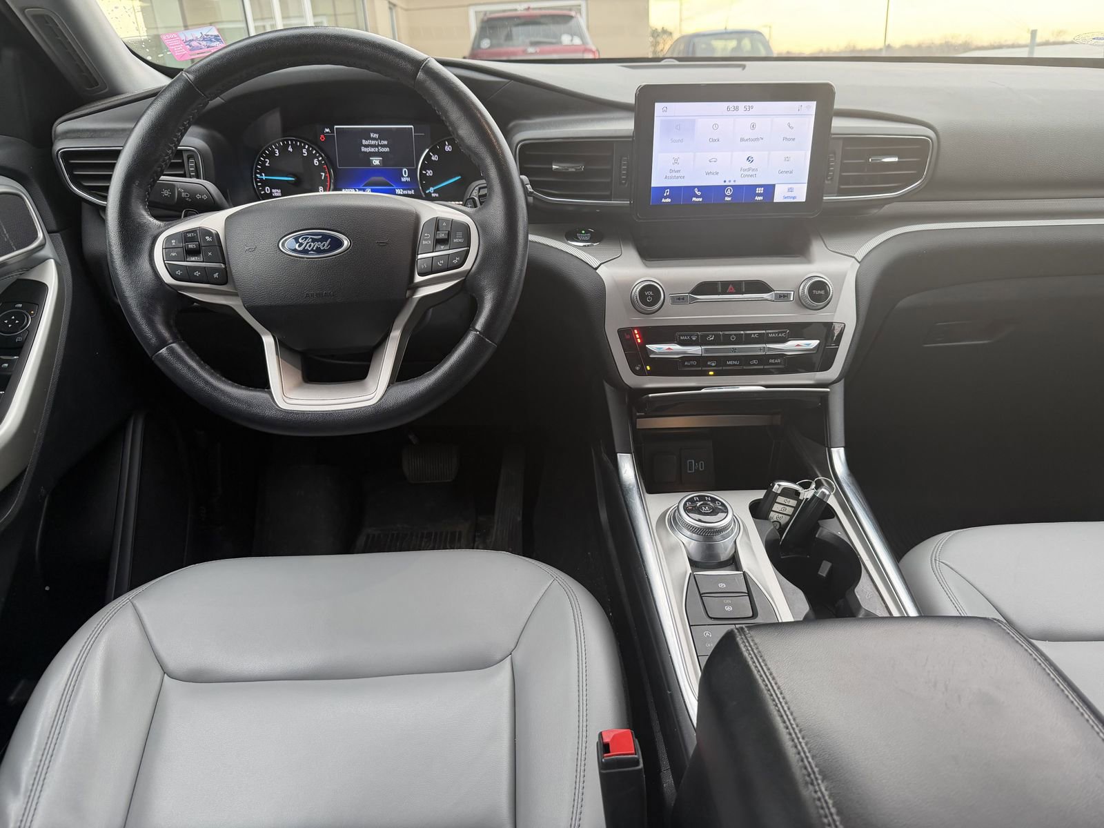 Used 2021 Ford Explorer XLT w/ Equipment Group 202A image 6