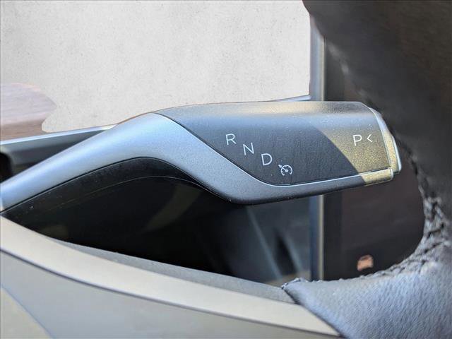Used 2022 Tesla Model Y Long Range AWD/4WD image 11
