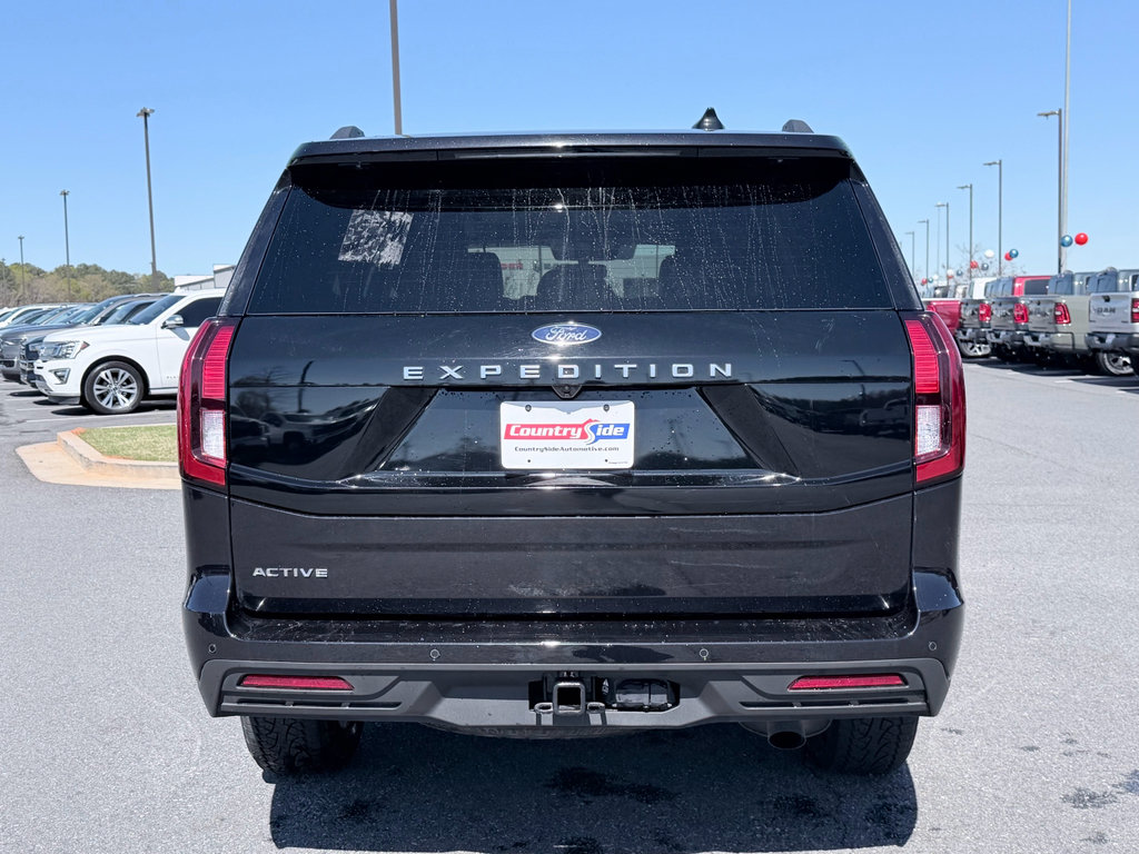 Used 2025 Ford Expedition Active AWD/4WD image 8