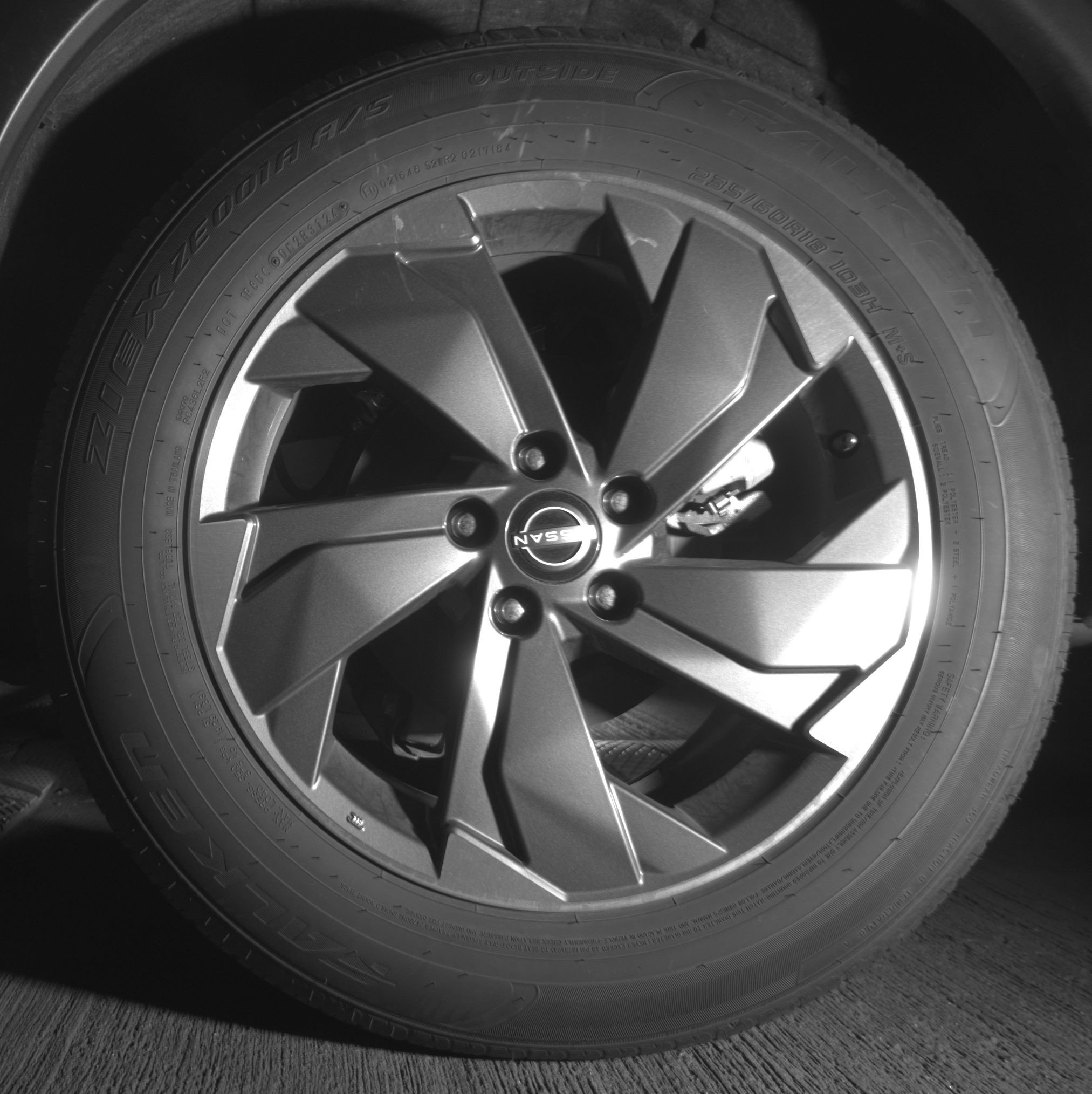 Used 2025 Nissan Rogue SV image 14