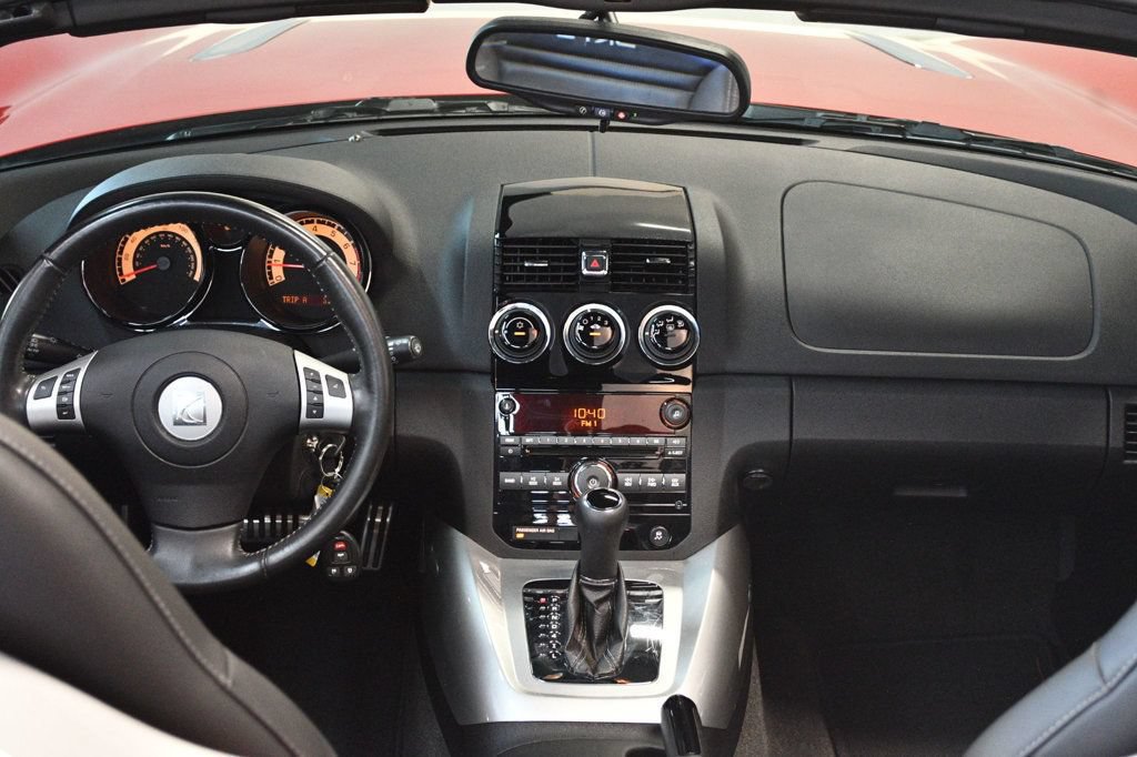 Used 2007 Saturn Sky Red Line RWD image 5