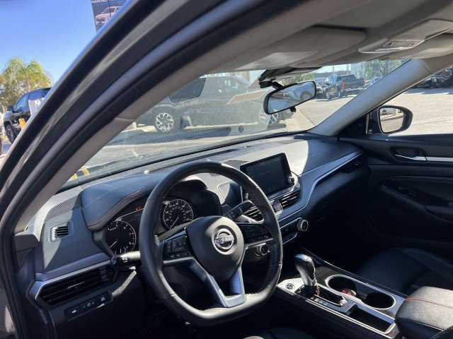 Used 2023 Nissan Altima 2.5 SR image 10