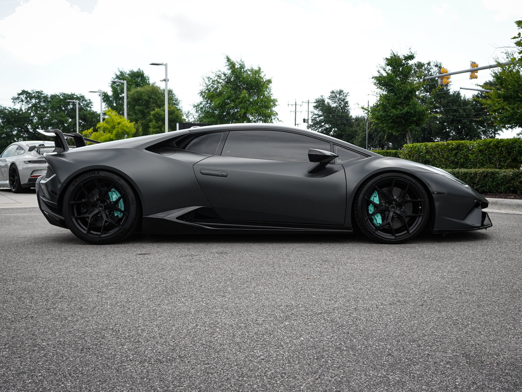 Used 2018 Lamborghini Huracan Performante AWD/4WD image 12