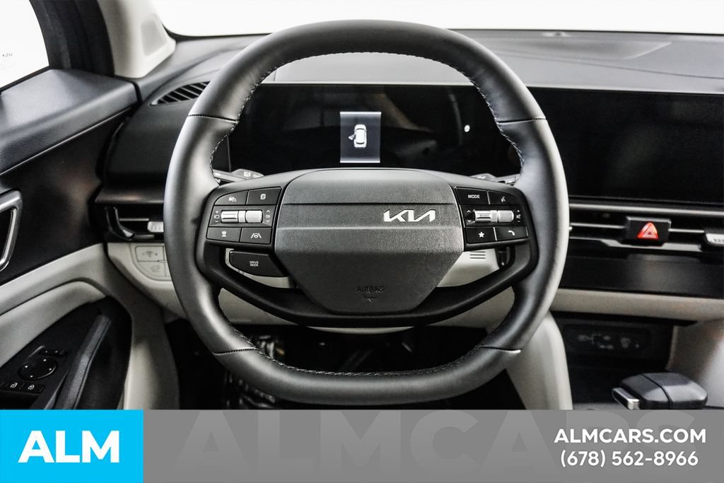 Used 2026 Kia Sportage EX FWD image 33