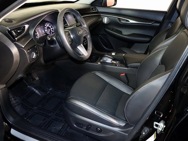Used 2024 INFINITI QX50 Luxe image 4