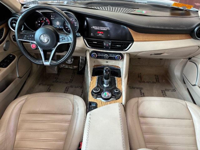 Used 2019 Alfa Romeo Giulia Ti w/ Quick Order Package 22Z Lusso RWD image 3