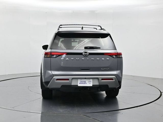 Used 2025 Nissan Pathfinder Platinum FWD image 8