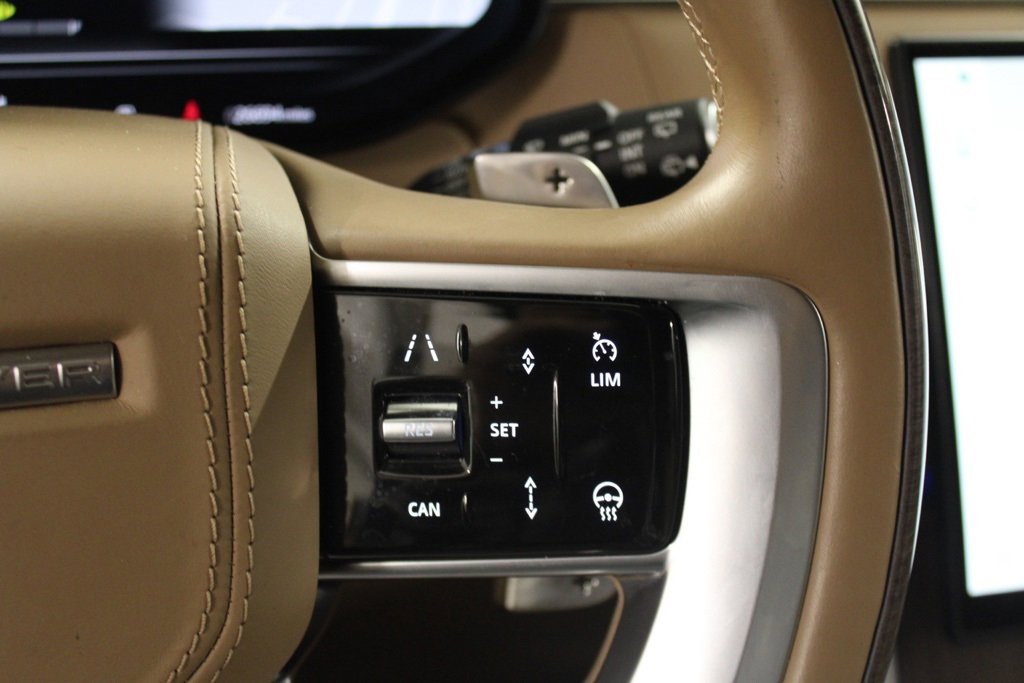 Used 2024 Land Rover Range Rover Long Wheelbase Autobiography image 23