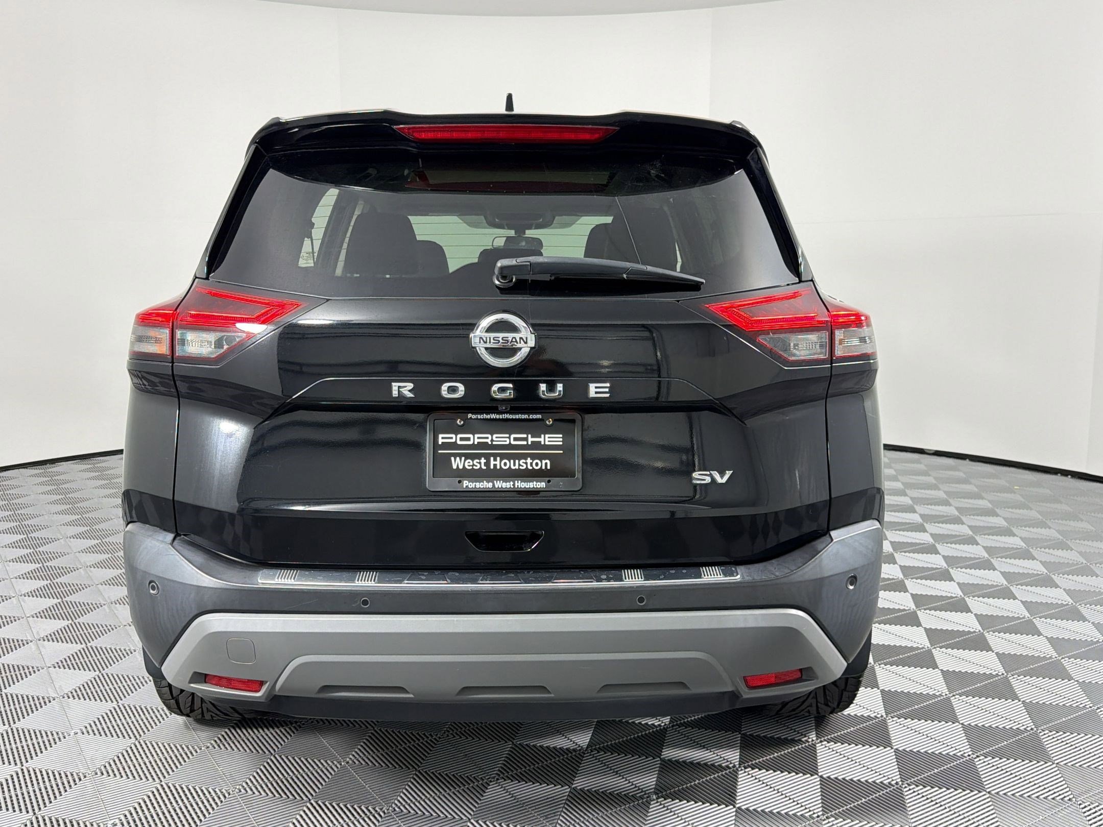 Used 2021 Nissan Rogue SV w/ Premium Package image 8