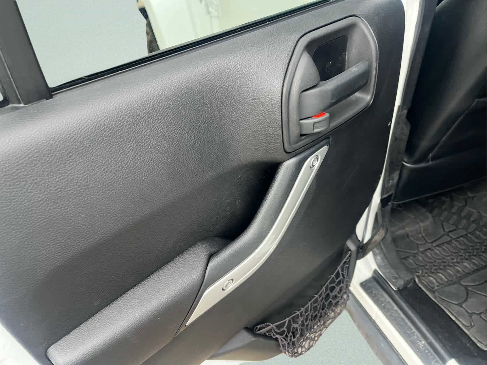 Used 2015 Jeep Wrangler Unlimited Sport image 11