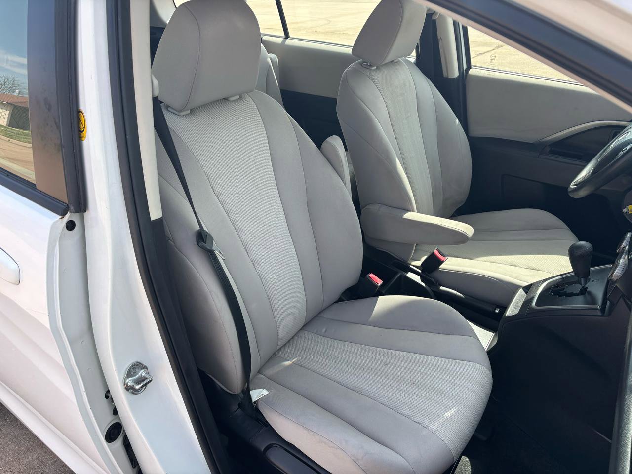 Used 2015 MAZDA MAZDA5 Sport FWD image 8