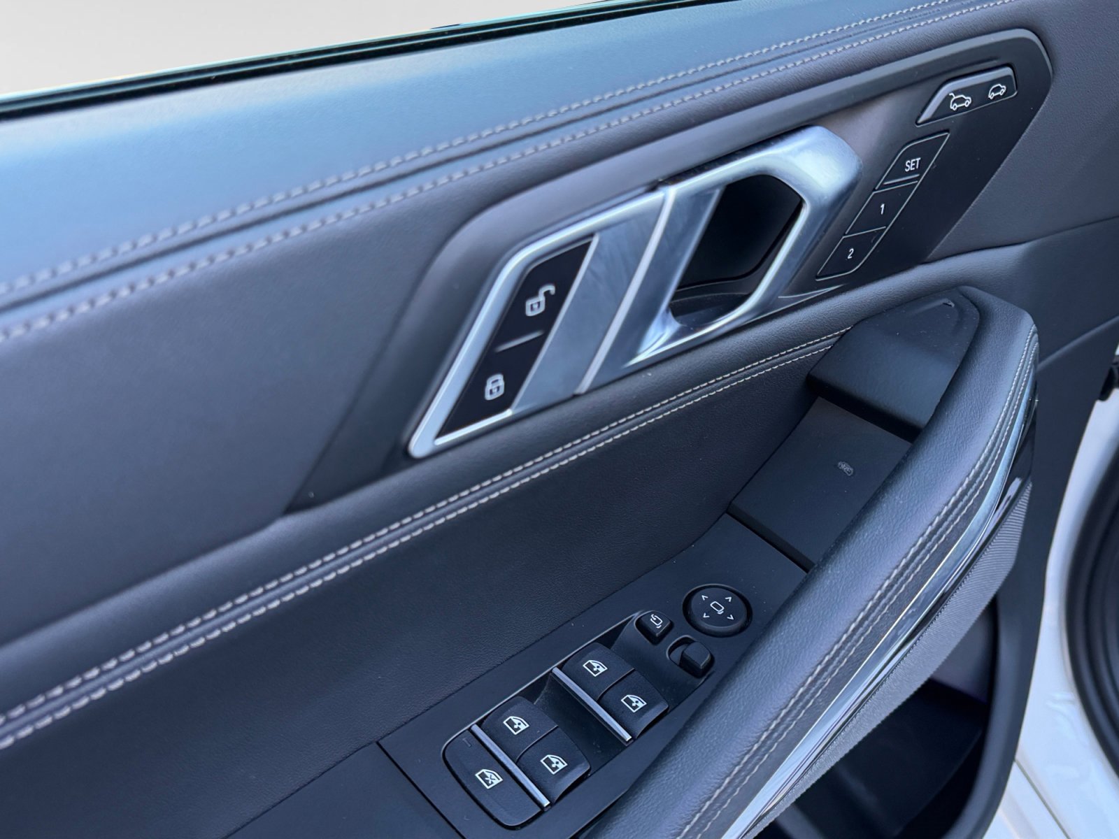 Used 2024 BMW X6 xDrive40i image 13