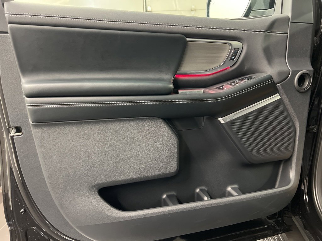 New 2026 Ford Expedition Platinum w/ Driver's Package image 32