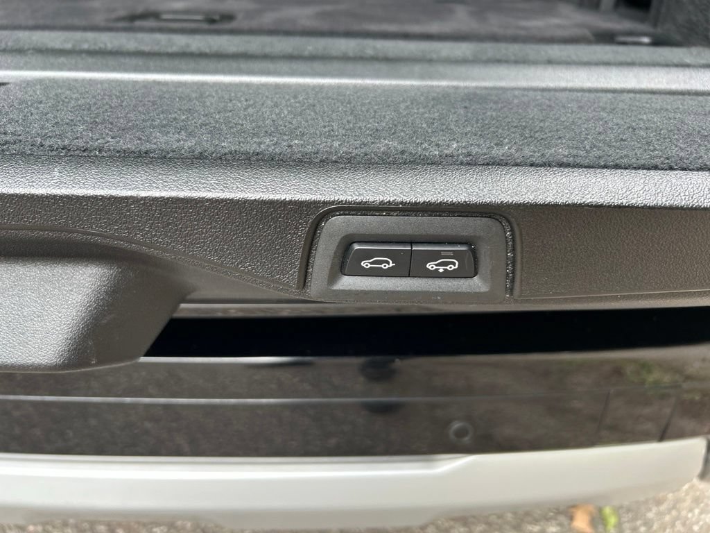Used 2024 BMW X7 xDrive40i AWD/4WD image 32