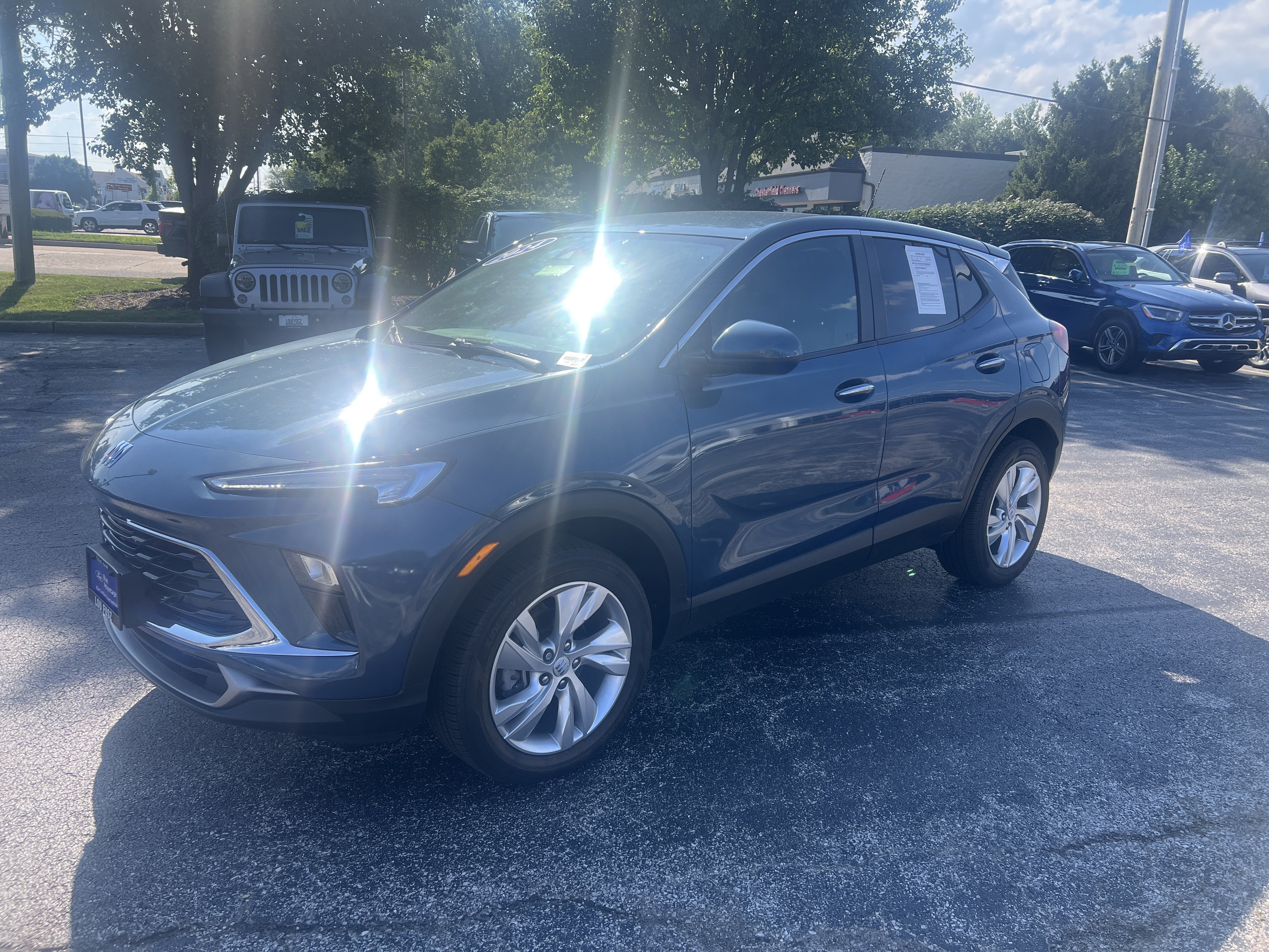 Used 2024 Buick Encore GX Preferred AWD/4WD image 4