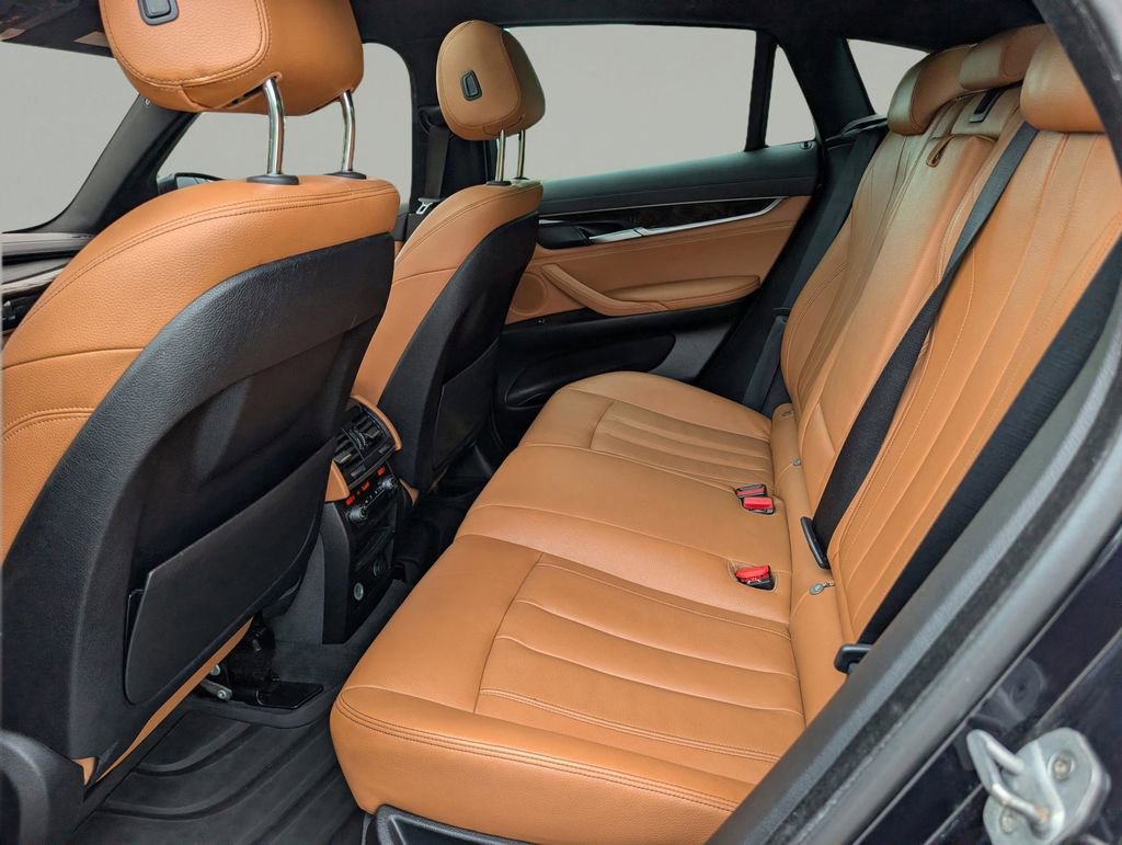 Used 2019 BMW X6 xDrive35i w/ M Sport Package AWD/4WD image 14