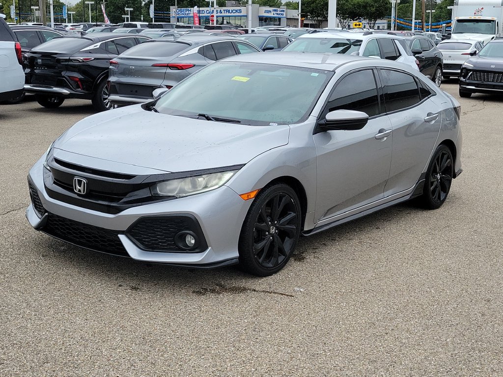 Used 2017 Honda Civic Sport image 2