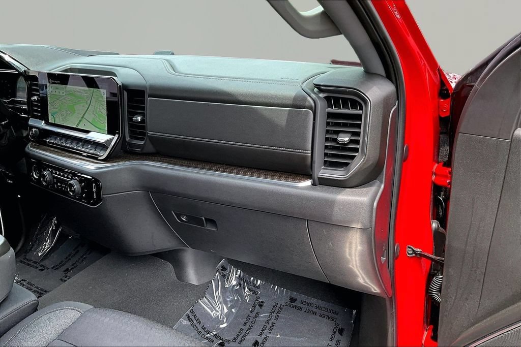 Used 2023 Chevrolet Silverado 1500 LT AWD/4WD image 18
