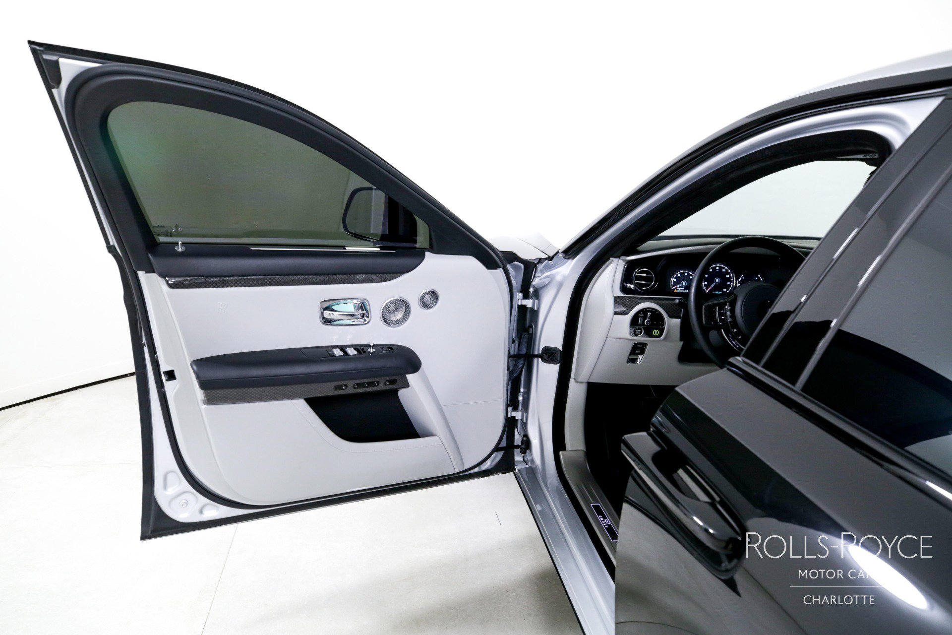 Used 2022 Rolls-Royce Ghost Black Badge AWD/4WD image 11