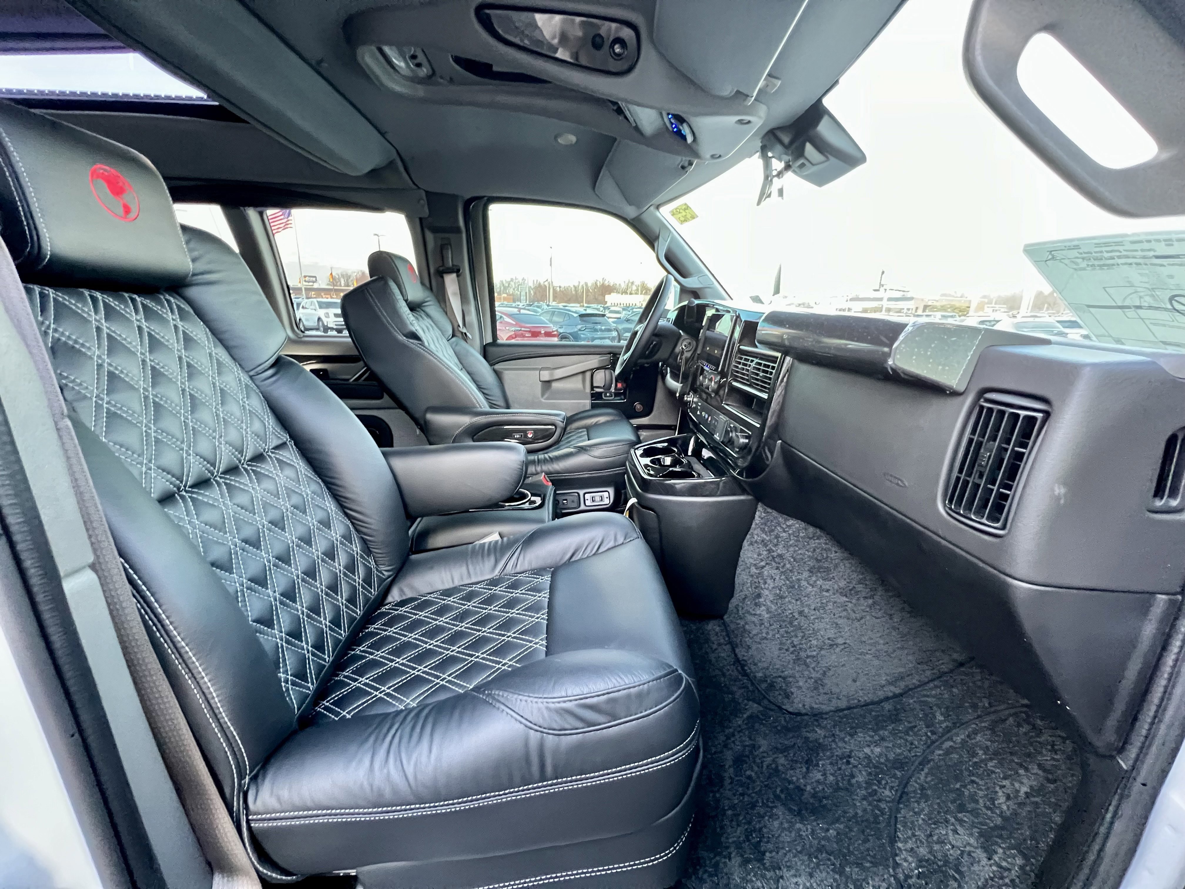 New 2025 GMC Savana 2500 Extended w/ Driver Convenience Package image 34