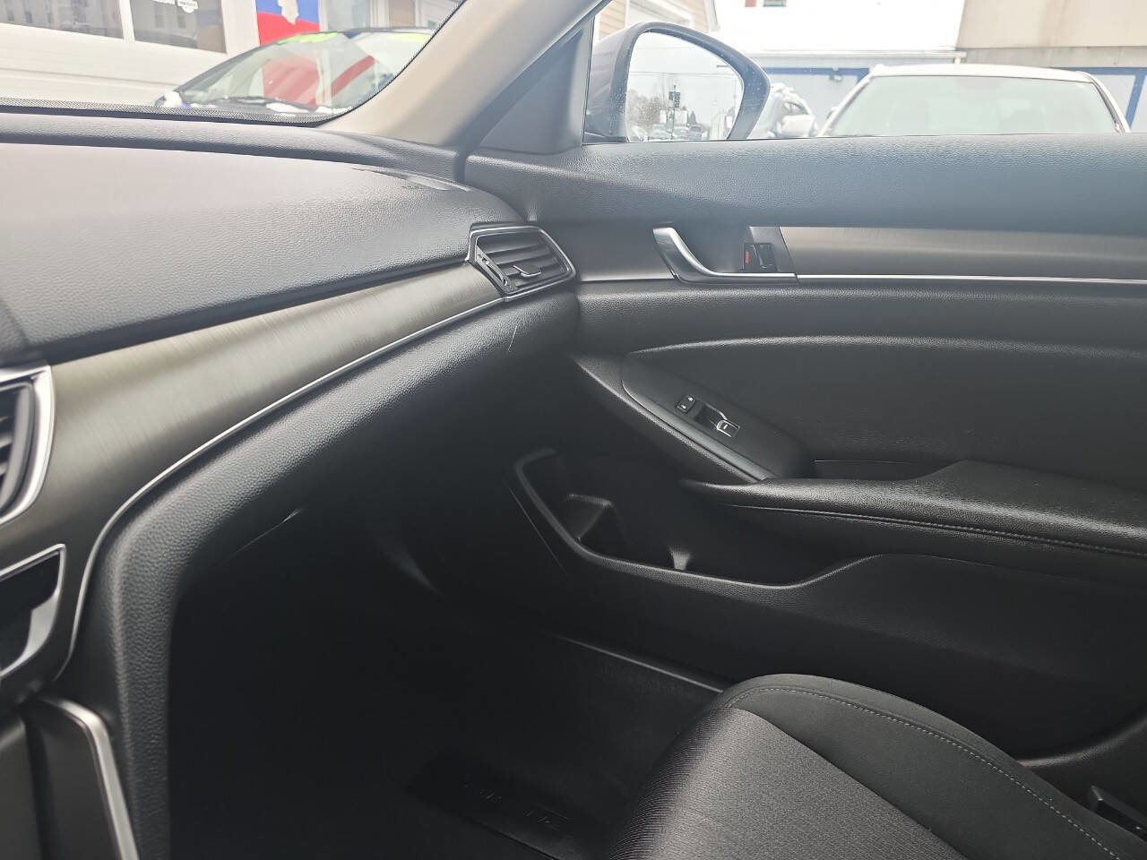 Used 2019 Honda Accord LX image 11