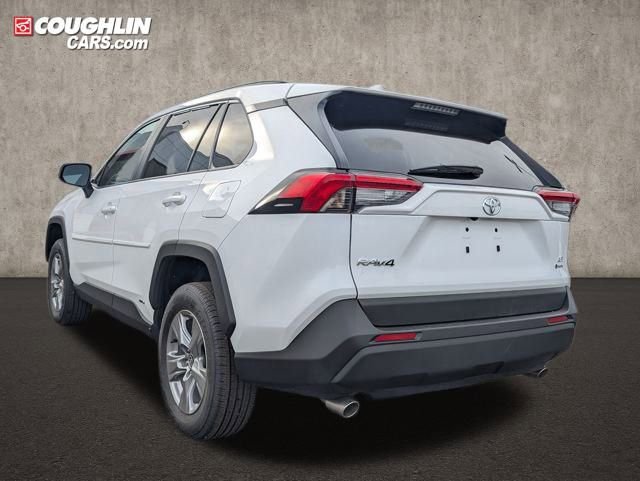 Used 2025 Toyota RAV4 LE image 5
