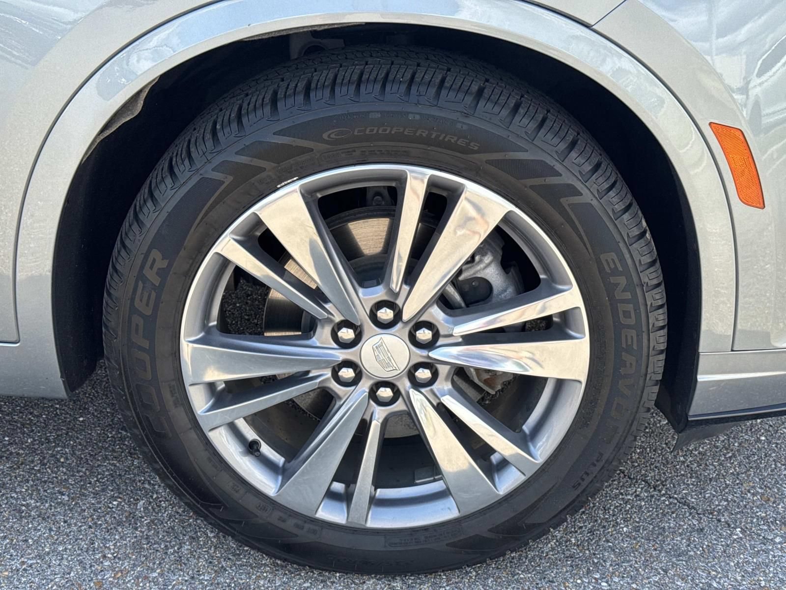 Used 2024 Cadillac XT6 Premium Luxury FWD image 4