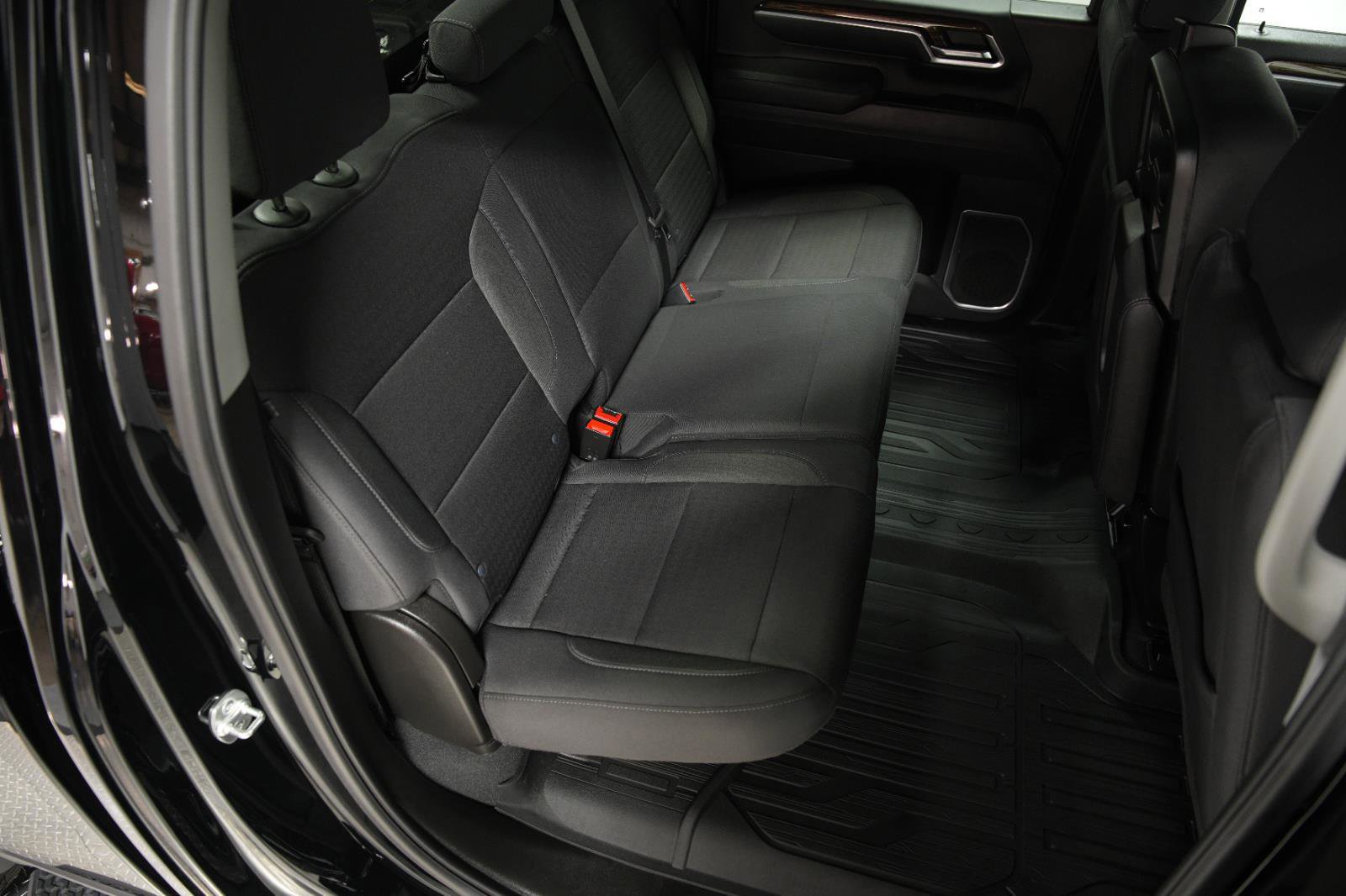 Used 2025 GMC Sierra 2500 SLE w/ SLE Value Package; image 13