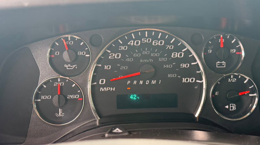 Used 2013 Chevrolet Express 2500 image 16