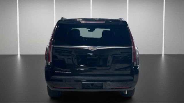 Used 2019 Cadillac Escalade Luxury image 8